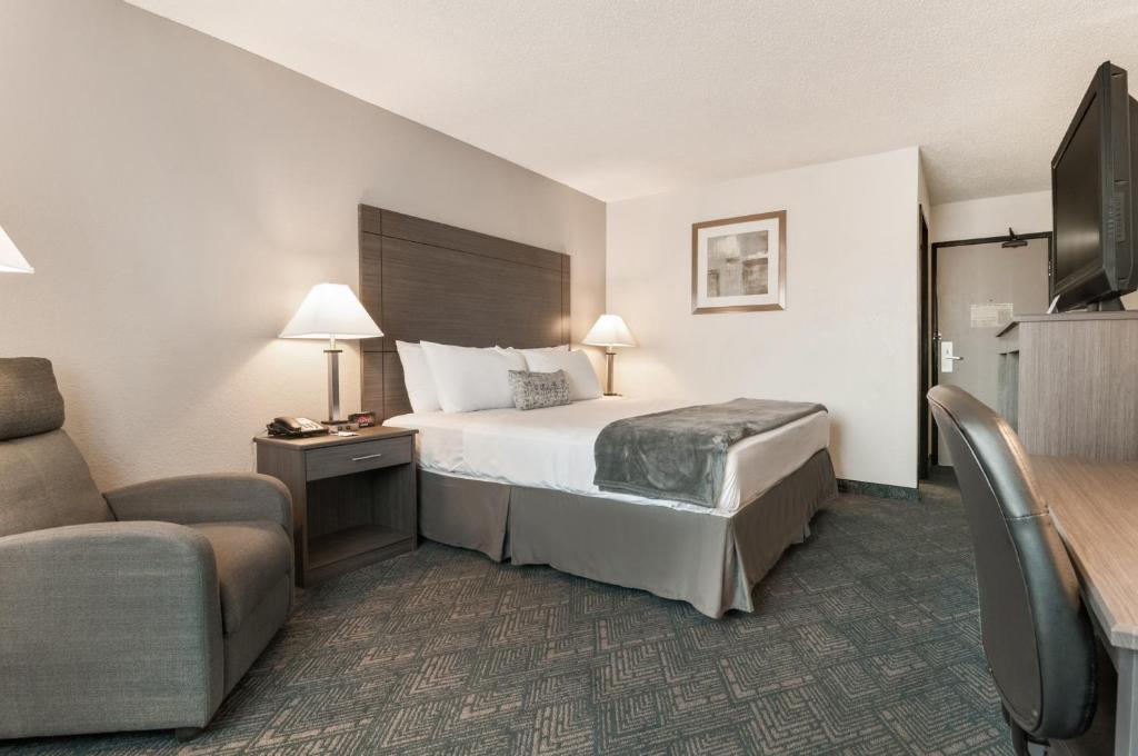American Inn & Suites Metro Airport image 12