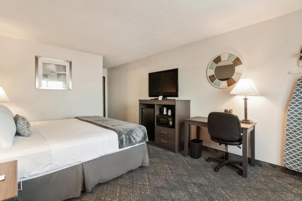 American Inn & Suites Metro Airport image 13