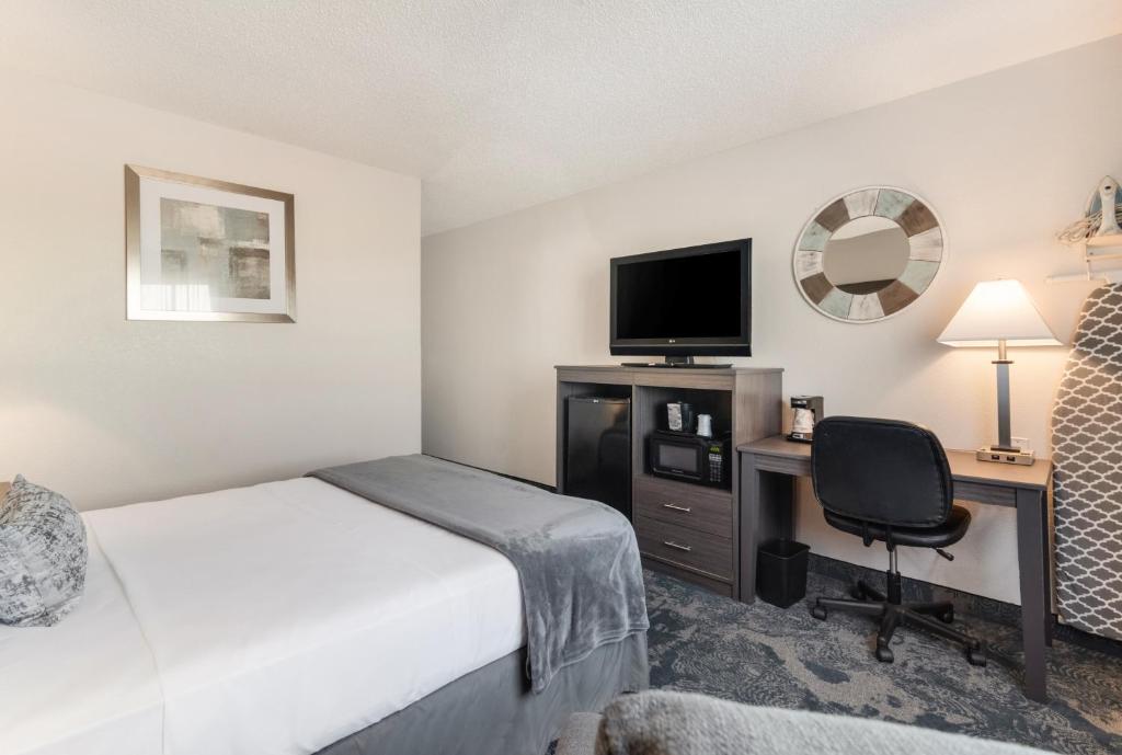 American Inn & Suites Metro Airport image 14